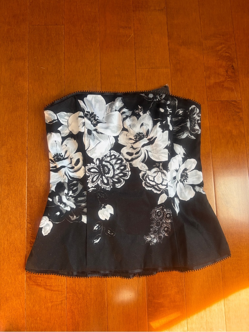 White House Black Market Black and White Floral Strapless Tank Top Tube Top